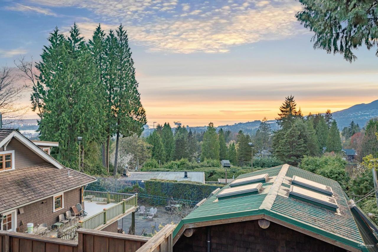 Seymour Private Bedroom, Ensuite Bathroom With Shared Pool, Hot Tub With Views North Vancouver Ngoại thất bức ảnh
