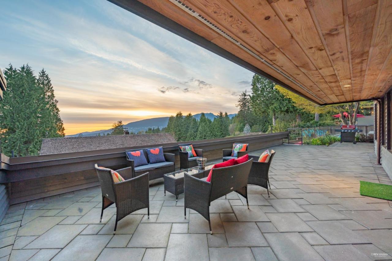 Seymour Private Bedroom, Ensuite Bathroom With Shared Pool, Hot Tub With Views North Vancouver Ngoại thất bức ảnh