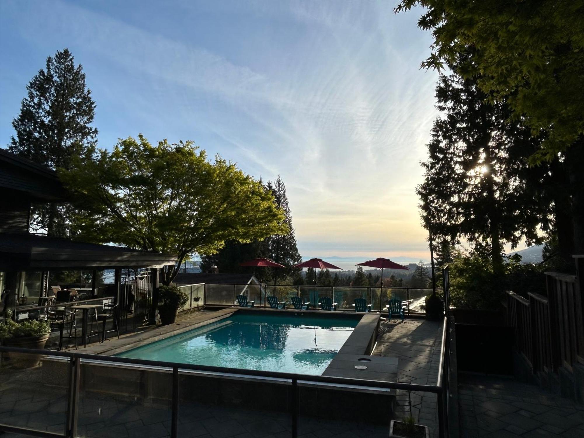 Seymour Private Bedroom, Ensuite Bathroom With Shared Pool, Hot Tub With Views North Vancouver Ngoại thất bức ảnh