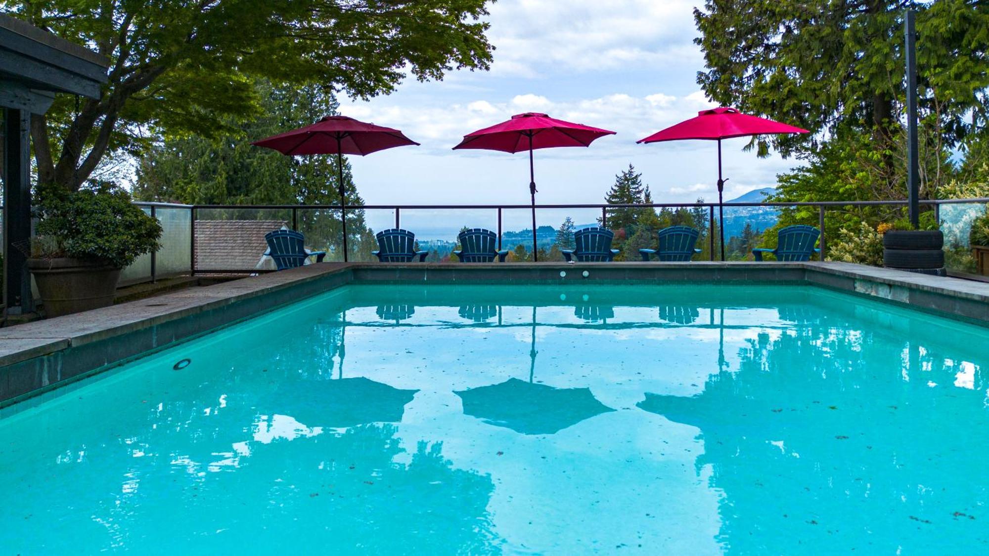 Seymour Private Bedroom, Ensuite Bathroom With Shared Pool, Hot Tub With Views North Vancouver Ngoại thất bức ảnh